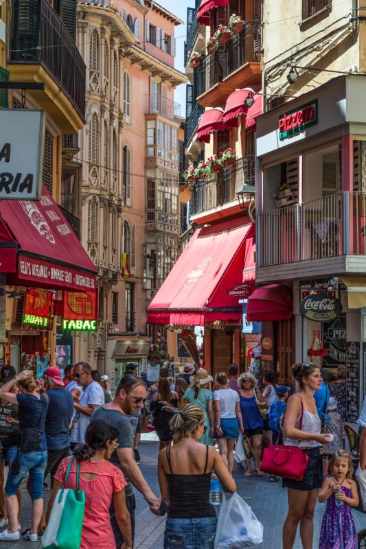 Busy shopping street, Palma, Mallorca